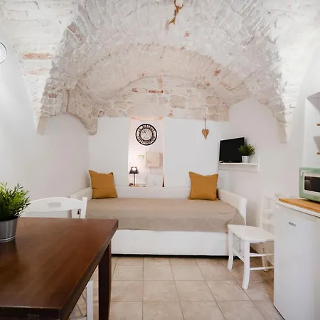 Guesthost - Al Nido Bianco White Stone Appartamento *